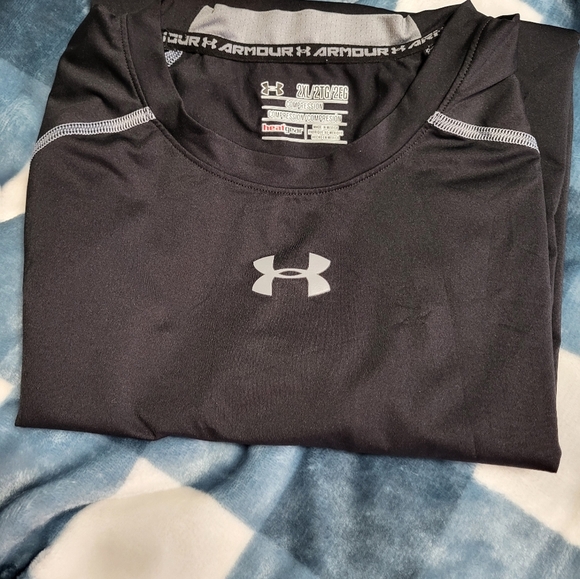 Under Armour Sport Shirt Size 2XL - Picture 4 of 4